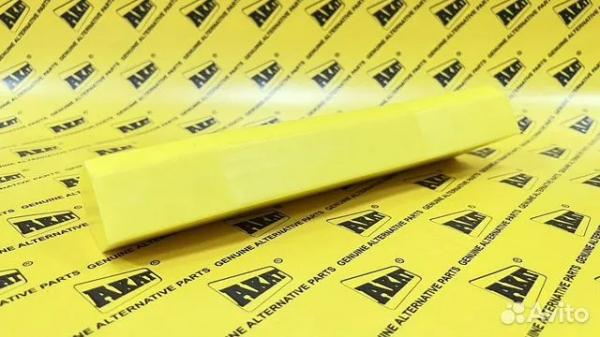 Накладка рукояти (15FT) левая OEM T125308 — фото 2